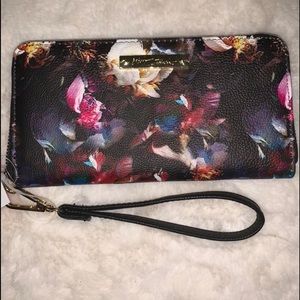 Betsey Johnson wristlet ziparound wallet